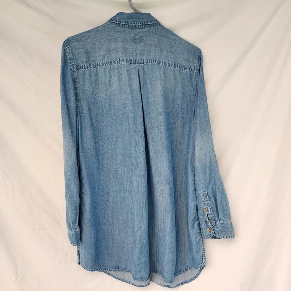 Chicos Denim Long sleeved shirt size 2 in Chicos which is about a large. - Picture 4 of 8